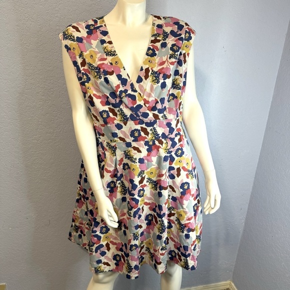 Boden Dresses & Skirts - Boden Clemmie Women Peony Burst Faux Wrap Side Zip Fit & Flare Sleeveless Dress